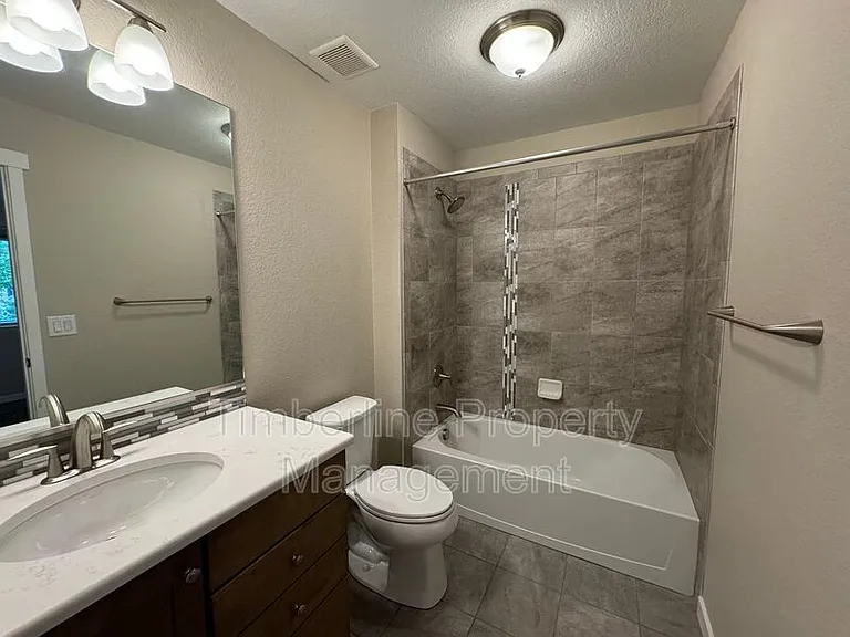 7252 Cedarbrook Ln — Photo 3