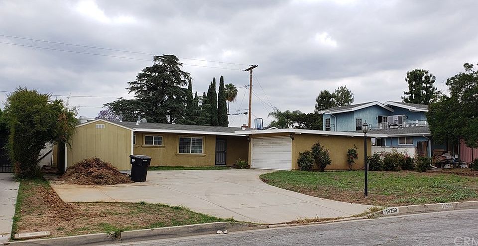 1st image of 19259 E Thelborn St