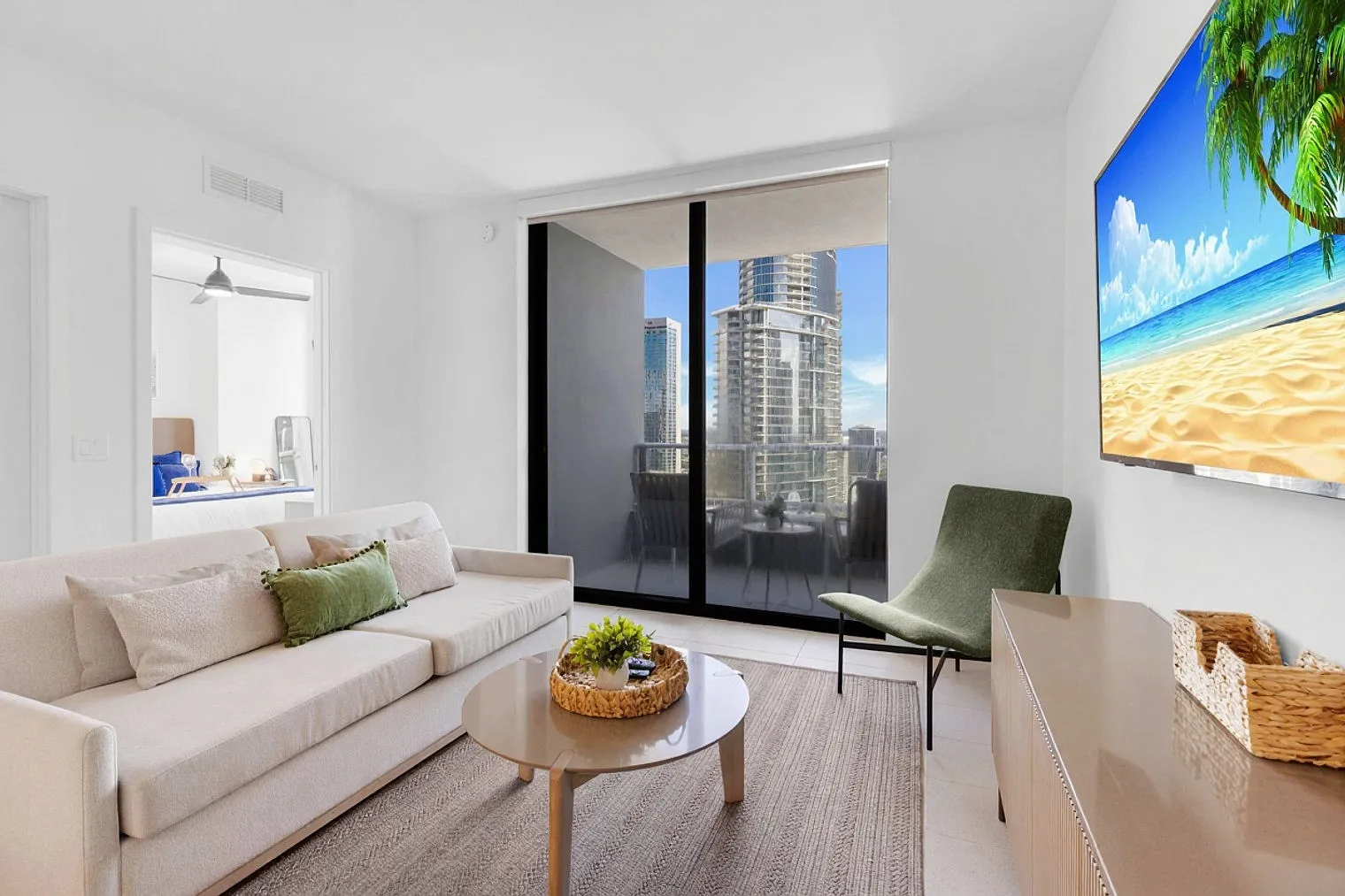1 bed, 1.0 bath, 516 sqft, $3,596 — Photo 2