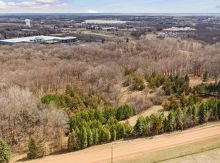 135 W 82nd St, Chaska, MN 55318