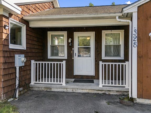 3rd image of 328 Minot Avenue