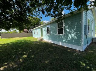 1502 Daffan Ave, Ennis, TX 75119