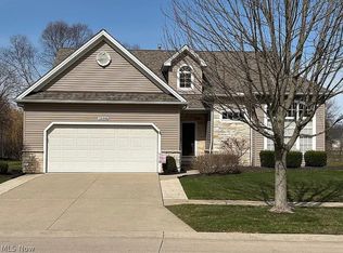33550 Stream View Dr, Avon, OH 44011