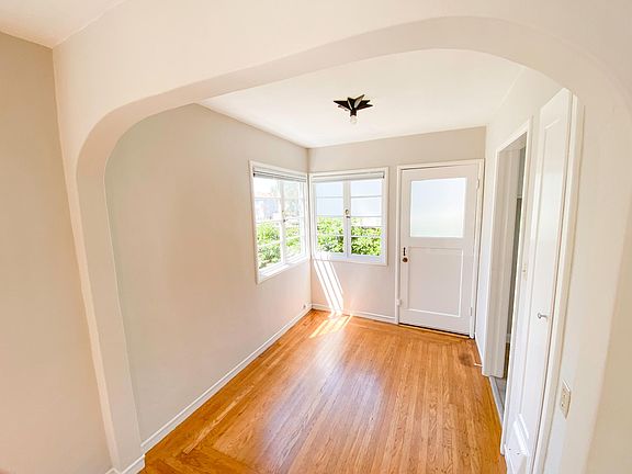 5th image of 1505 Berkeley Way