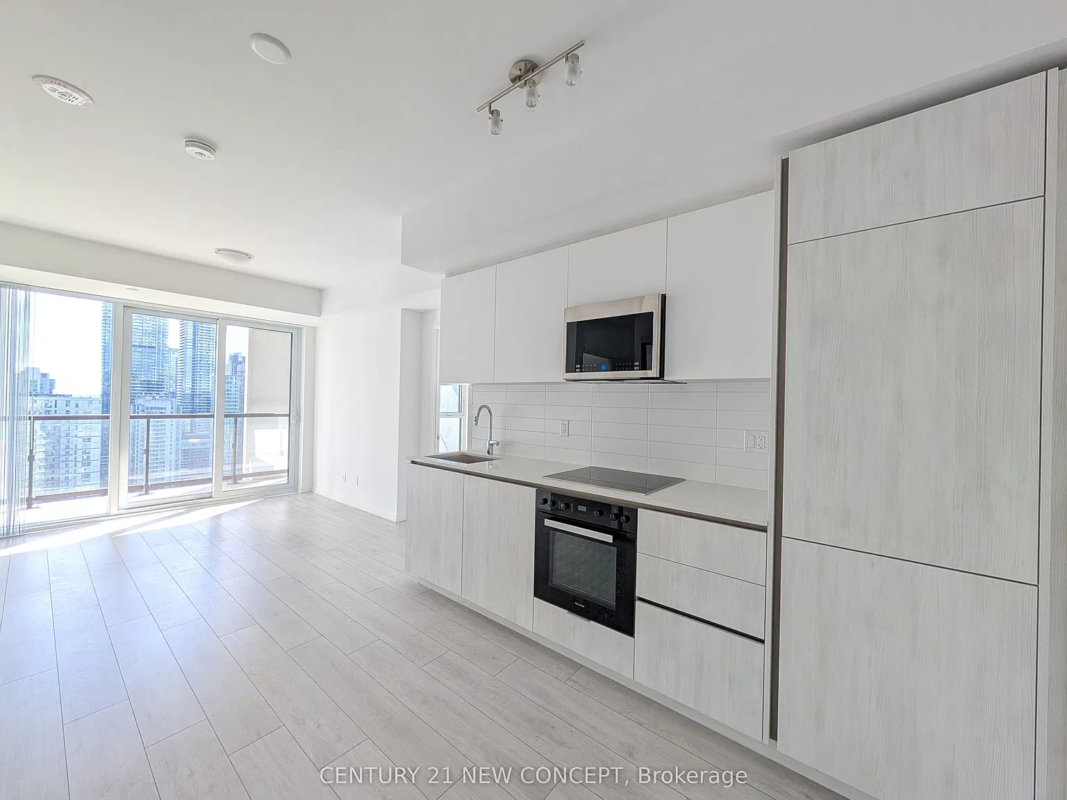 2 bed, $3,200 — Photo 4