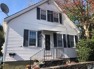 6 Prospect St, Bristol, RI 02809