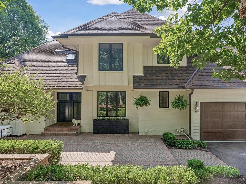 1st image of 6 Spring Farm Ln
