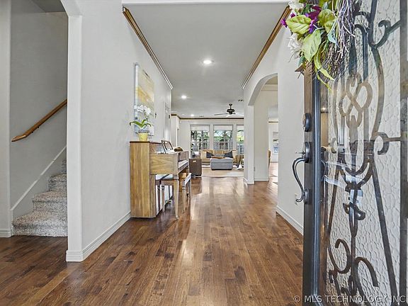 3rd image of 16310 E 47th Pl