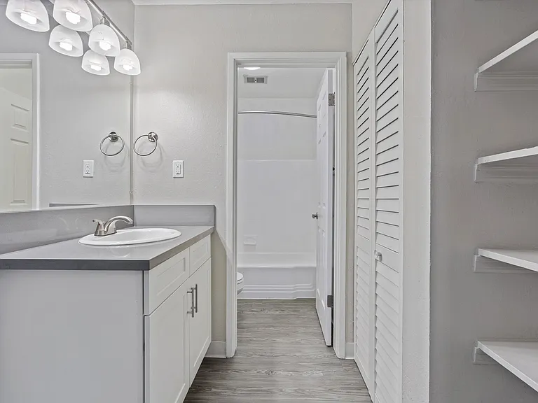 Reserve at Walnut Creek — Photo 34