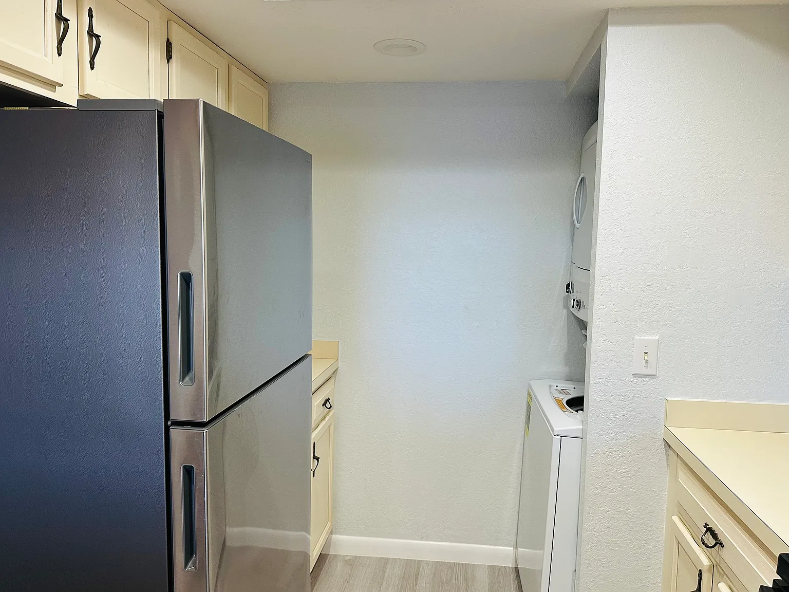 2 bed, 1037 sqft, $1,700 — Photo 2