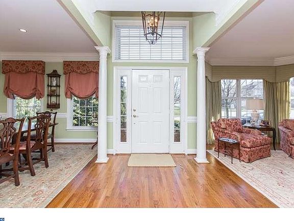 2nd image of 11 Wincrest Dr