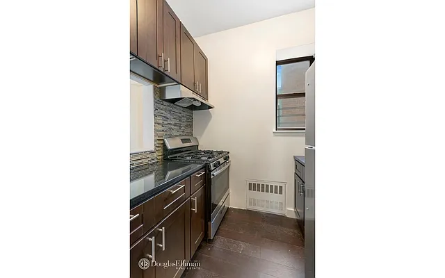 Rented by Douglas Elliman | media 18