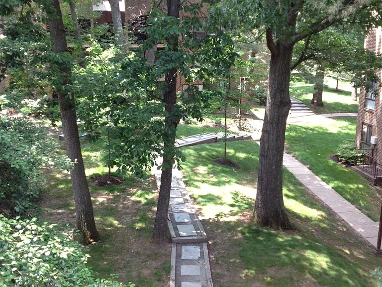 Beautiful Courtyard Views
