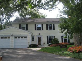 820 Woodbine Ln, Northbrook, IL