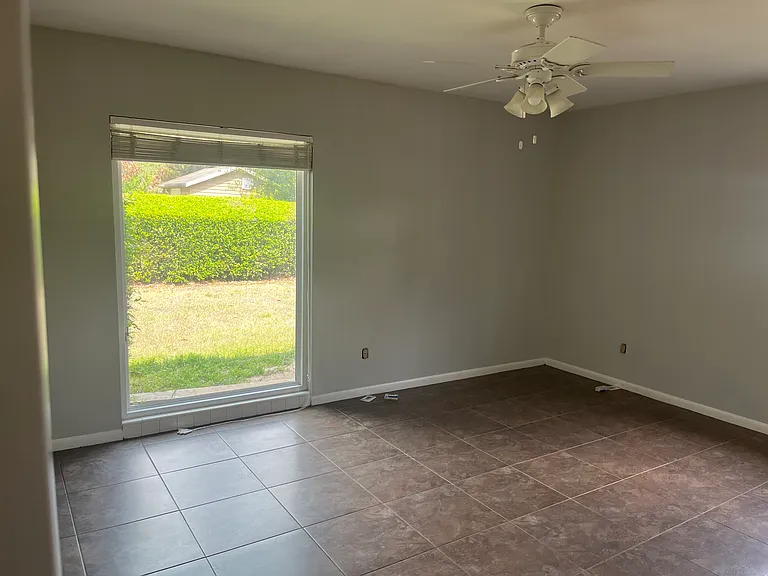 4727 Elaine Pl — Photo 16