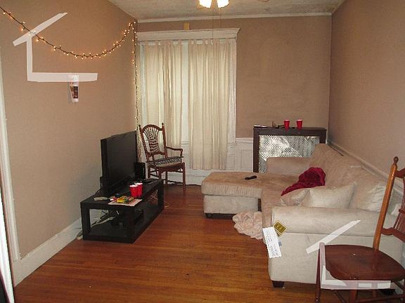 3rd image of 330 Saint Paul St #1A