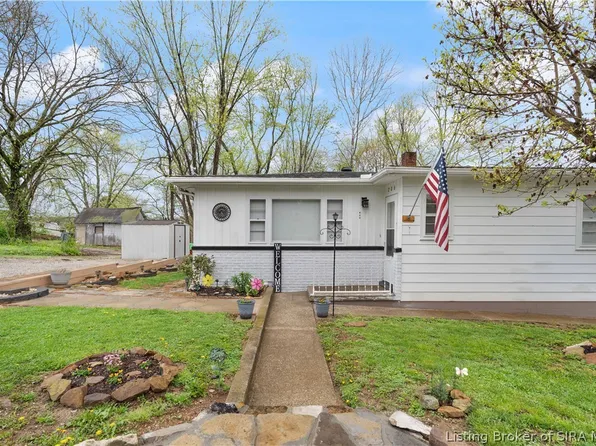 206 East Street NW, Depauw, IN 47115