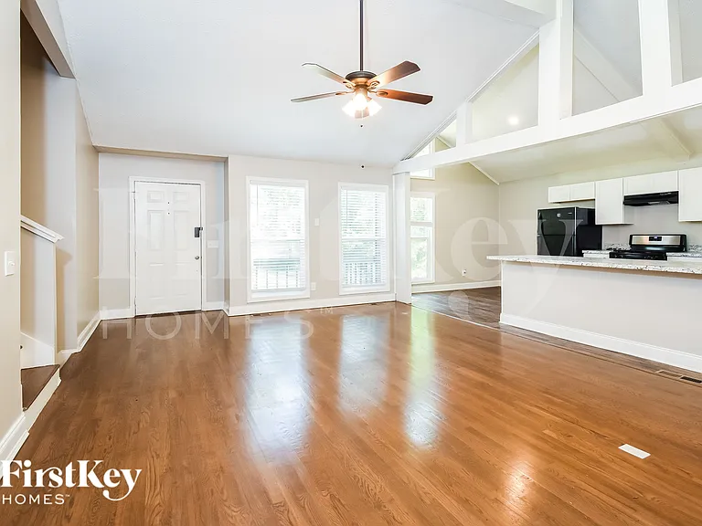 756 Cedar Creek Way — Photo 2