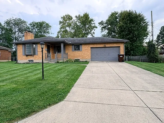 610 Storms Rd