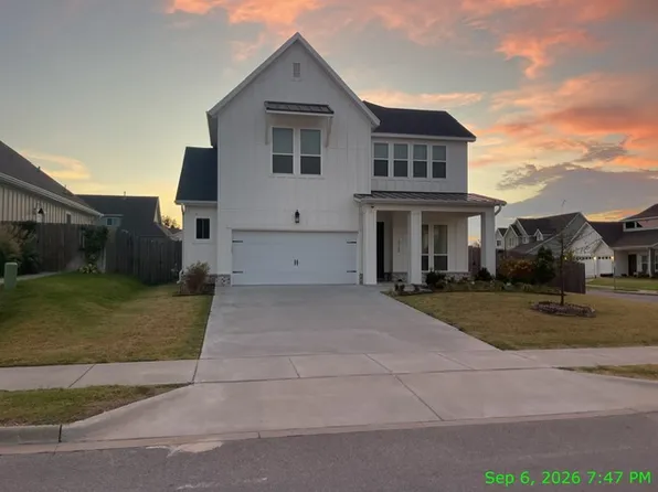 2704 S 20th St, Rogers, AR 72758