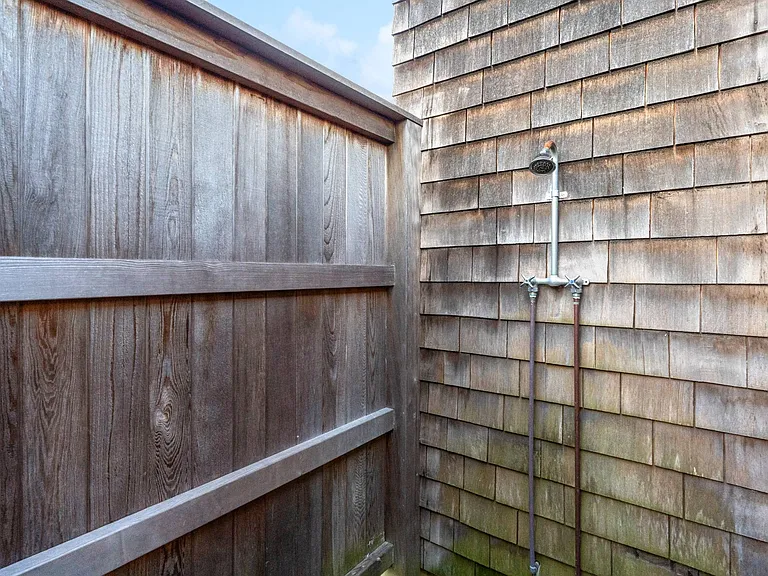 18 Pinetree Dr — Photo 21