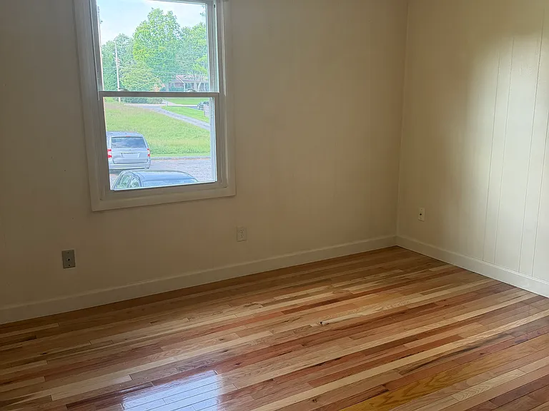 100 Flourville Rd #4 — Photo 10