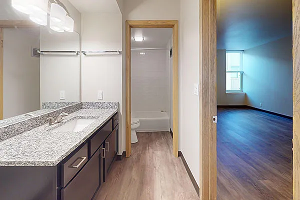 1040 E. Knapp St. — Photo 18