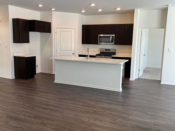 5th image of 10470 Morse Pl