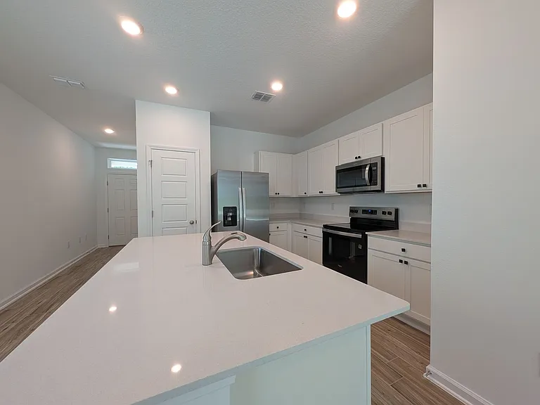3236 Schoolmarm St — Photo 5
