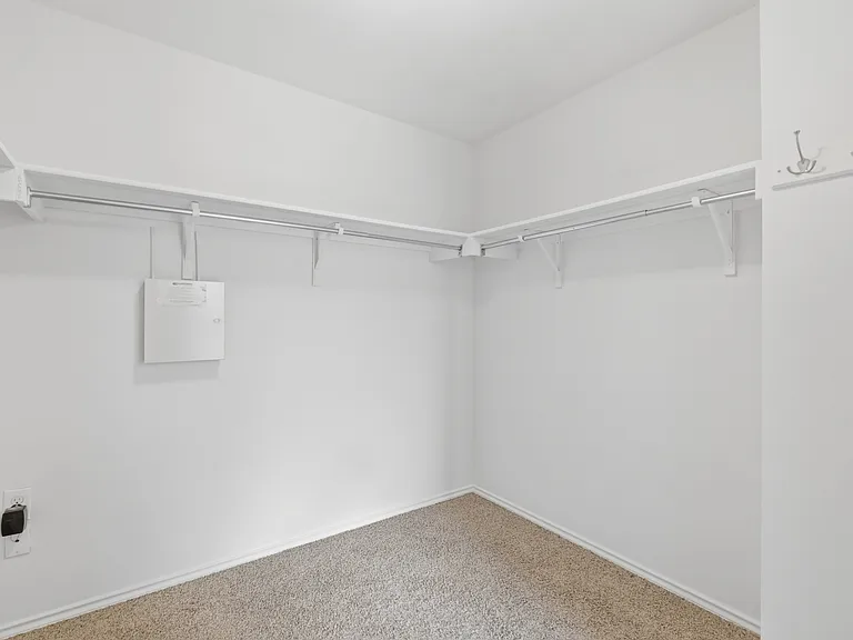 11200 Drumellan St — Photo 23