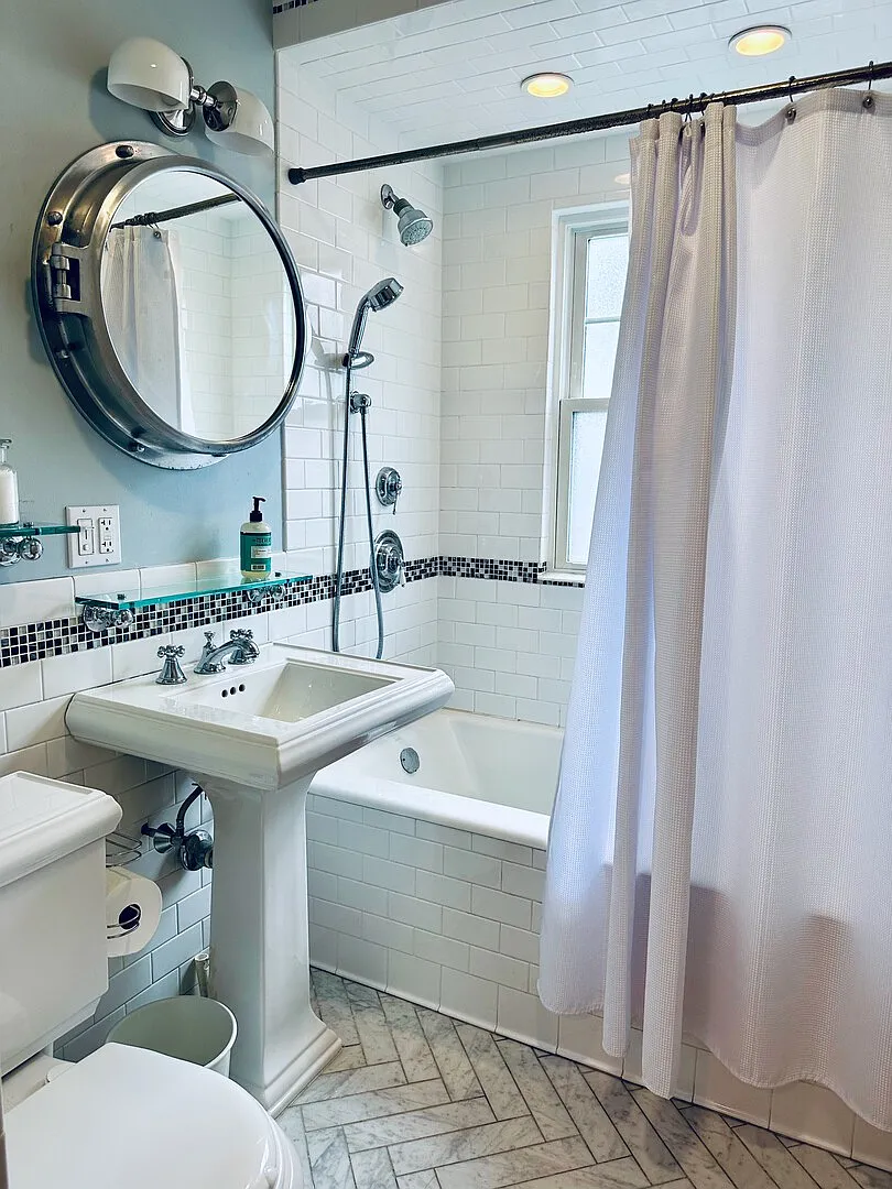 New Charming 3BR 1BA Retreat Near Boston — Photo 4