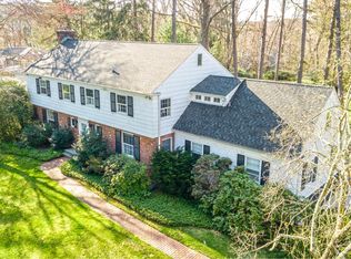 1155 Pine Valley Rd, Oyster Bay, NY 11771