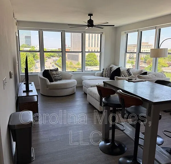 100 E Washington St #68 — Photo 11