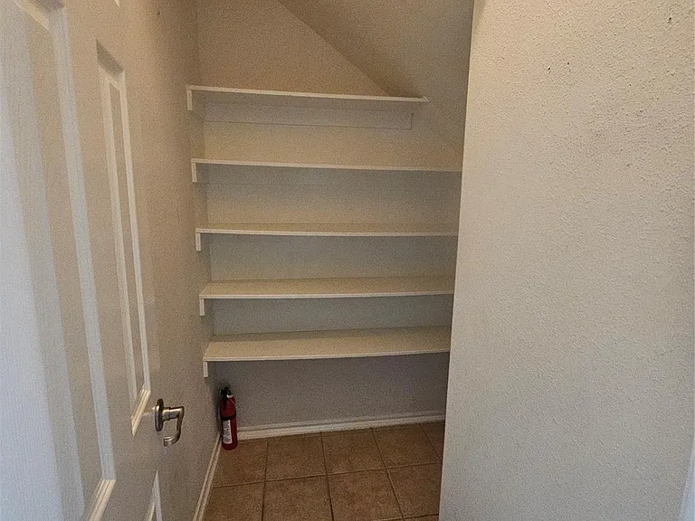 3219 Victorian Manor Ln — Photo 22