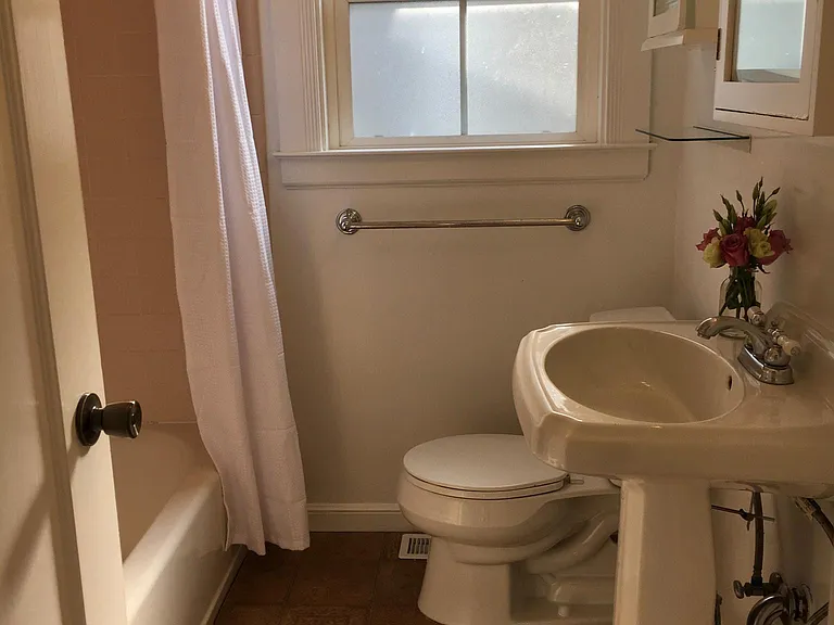 509 Acacia Ave — Photo 8