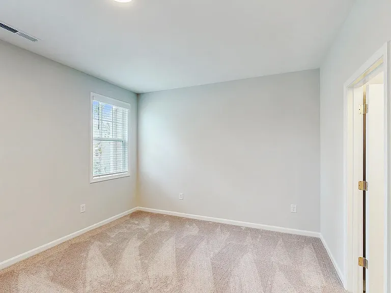 2721 Hunter Woods Dr — Photo 18