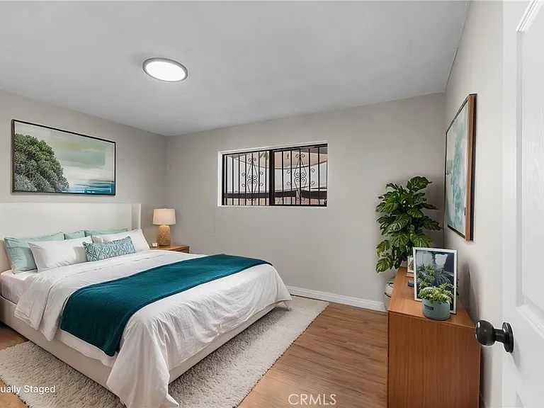207 E Flora St — Photo 19