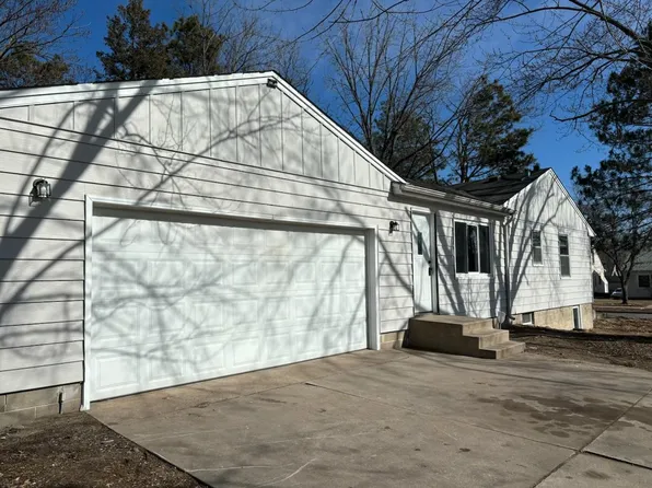 5201 Xerxes Ave N, Brooklyn Center, MN 55430