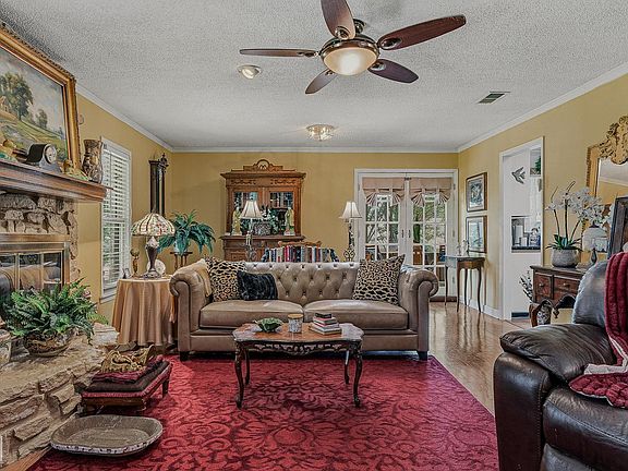 3rd image of 512 Marlo Dr