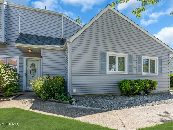 5 S Seas Court, Barnegat, NJ 08005