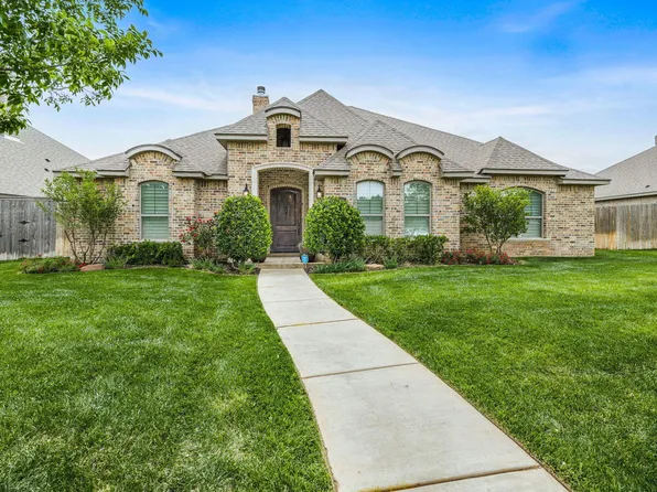 8401 Pineridge Dr, Amarillo, TX 79119