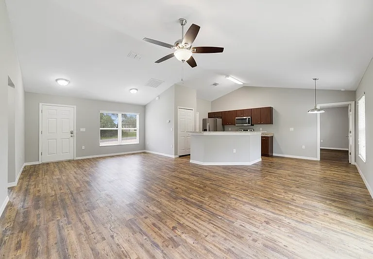 13775 SW 43rd Cir — Photo 3