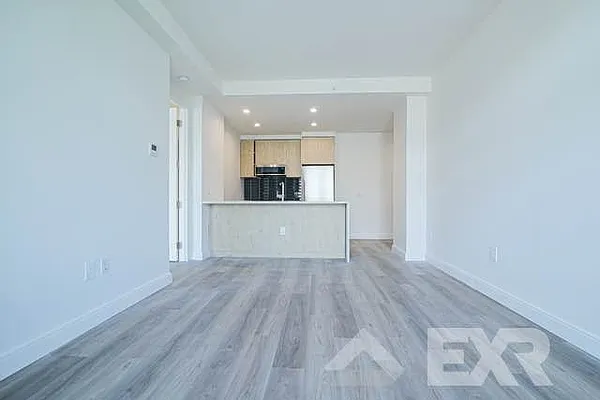 Rented by EXR | media 17