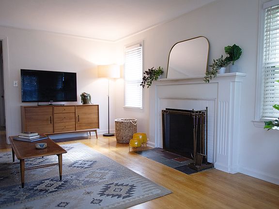 3rd image of 505 Catalpa Dr