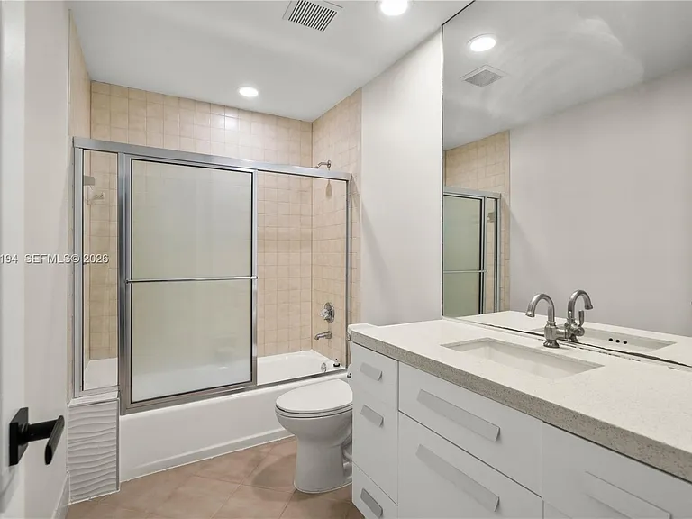 1087 Deerwood Ln — Photo 43