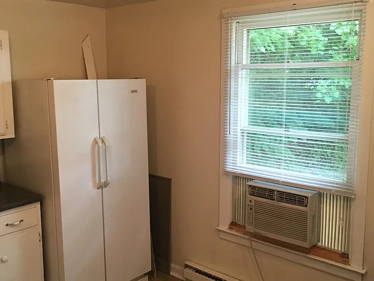 1012 Elliott Ave — Photo 8