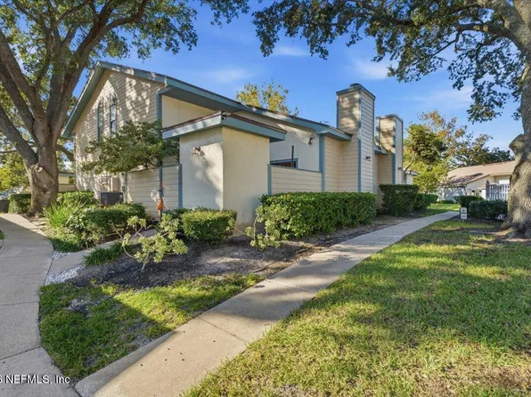 1101 W DEFENDER Court #1101, Jacksonville, FL 32233