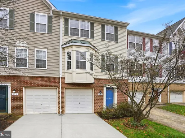 541 Highland Towne Ln, Warrenton, VA 20186