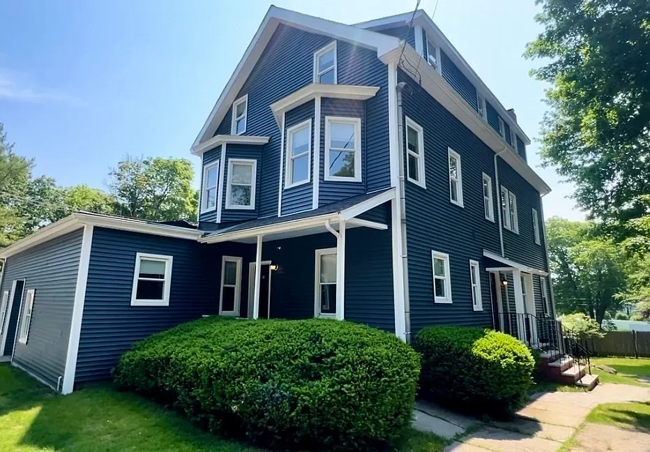 1 bed, 550 sqft, $2,400 — Photo 2