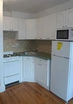 Rented by Douglas Elliman | media 20